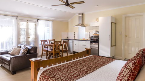 One Tree Bed And Breakfast - Airlie Beach Holiday 17