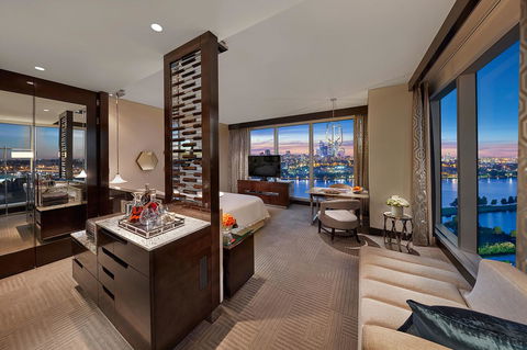 Crown Towers Perth - Airlie Beach Holiday 20