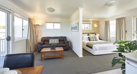 Harbour View Apartments - Airlie Beach Holiday 2
