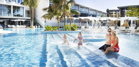 Crown Metropol Perth - Airlie Beach Holiday 1
