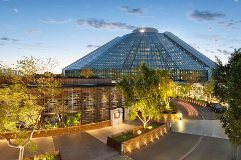 Crown Metropol Perth - Airlie Beach Holiday 4