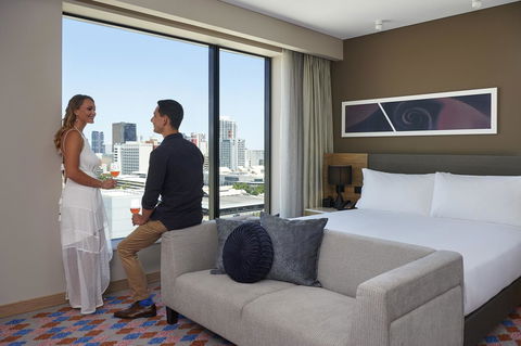 Doubletree By Hilton Perth Northbridge - Airlie Beach Holiday 15