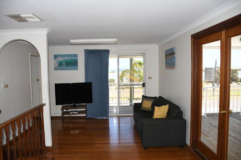 Kalbarri Seafront Villas - Airlie Beach Holiday 5