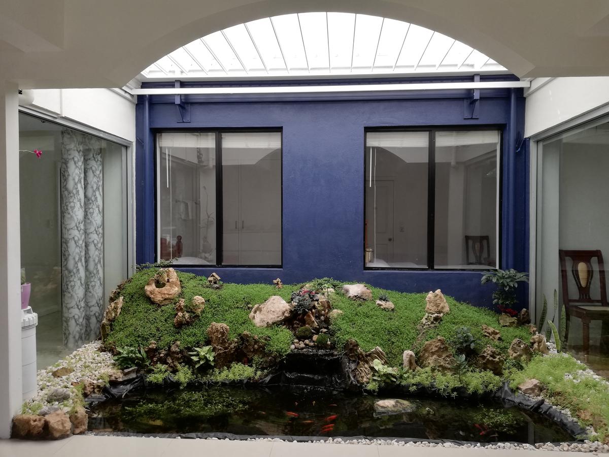 Perth Airport WA Airlie Beach Holiday