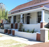 Captain's Heritage Cottage - Airlie Beach Holiday