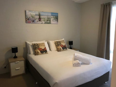 Mariner Bay Apartments - Airlie Beach Holiday 11