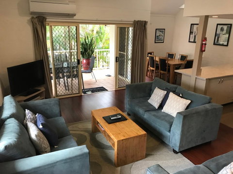 Mariner Bay Apartments - Airlie Beach Holiday 3