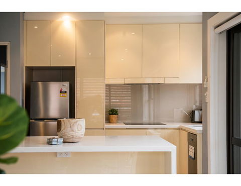 Beachside Getaway In Freshie W Parking - Airlie Beach Holiday 2