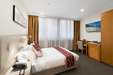 YEHS Hotel Sydney QVB - Airlie Beach Holiday 40