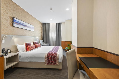 YEHS Hotel Sydney QVB - Airlie Beach Holiday 19