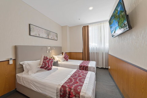 YEHS Hotel Sydney QVB - Airlie Beach Holiday 25