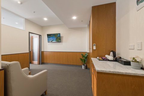 YEHS Hotel Sydney QVB - Airlie Beach Holiday 33