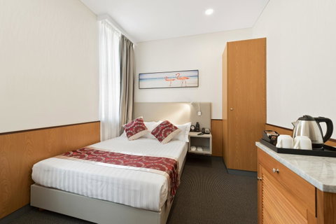 YEHS Hotel Sydney QVB - Airlie Beach Holiday 35