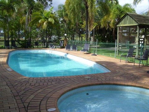 Glenwood Tourist Park & Motel - Airlie Beach Holiday 3