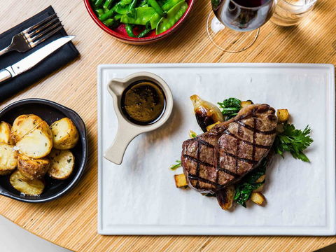 Novotel Sydney Darling Harbour - Airlie Beach Holiday 40