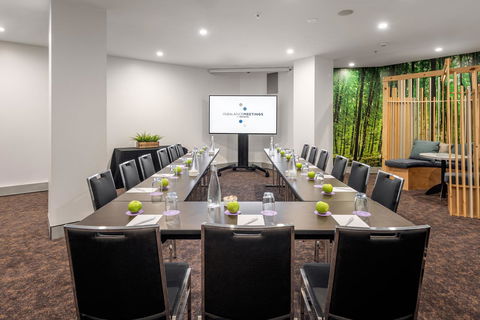 Novotel Sydney Darling Harbour - Airlie Beach Holiday 17