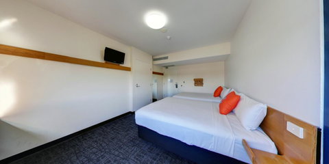 Ibis Budget Sydney Airport - Airlie Beach Holiday 9