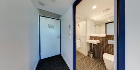 Ibis Budget Sydney Airport - Airlie Beach Holiday 11