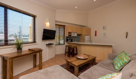 Byron Quarter Apartments - Airlie Beach Holiday 38