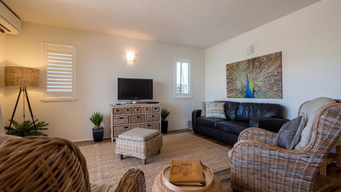 Byron Quarter Apartments - Airlie Beach Holiday 25