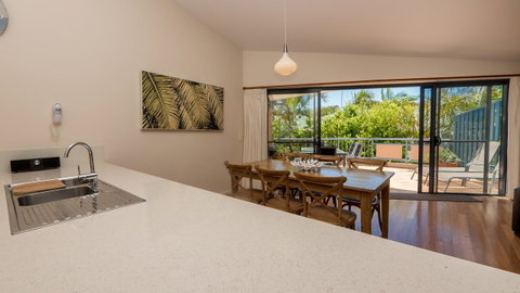 Byron Quarter Apartments - Airlie Beach Holiday 32