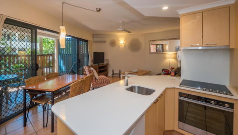 Byron Quarter Apartments - Airlie Beach Holiday 28
