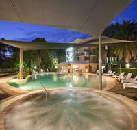Ramada Resort by Wyndham Flynns Beach - Airlie Beach Holiday