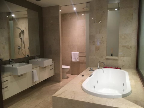 Santai 321 Beachside Studio - Airlie Beach Holiday 9