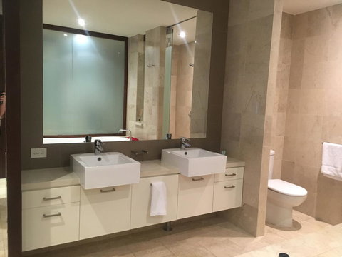 Santai 321 Beachside Studio - Airlie Beach Holiday 10