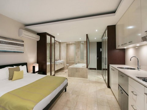 Santai 321 Beachside Studio - Airlie Beach Holiday 4