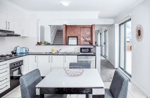 DD Apartments On Darling Harbour - Airlie Beach Holiday 1