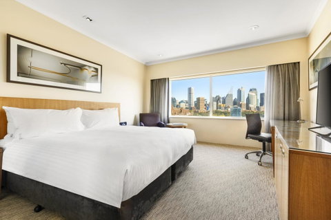 Holiday Inn Sydney Potts Point - Airlie Beach Holiday 3