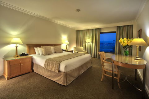 Stamford Plaza Sydney Airport Hotel & Conference Centre - Airlie Beach Holiday 19