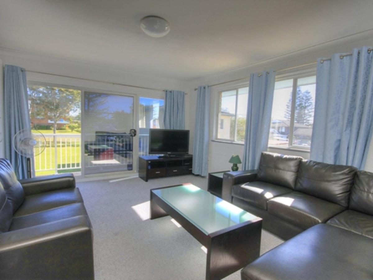 Tuncurry NSW Airlie Beach Holiday