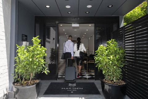 Holiday Inn & Suites - Parramatta Marsden Street, An IHG Hotel - Airlie Beach Holiday 12