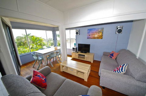 Apollo 1, 9 Hodgson Street - Airlie Beach Holiday 0