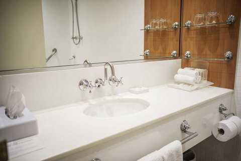 Sydney Harbour Hotel - Airlie Beach Holiday 24