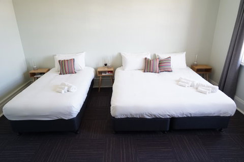 Rosehill Hotel - Airlie Beach Holiday 2