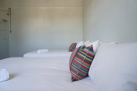 Rosehill Hotel - Airlie Beach Holiday 3