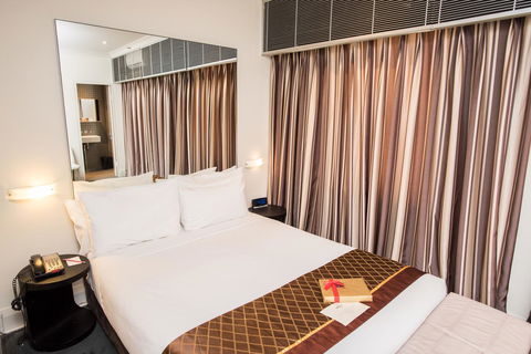 Kirketon Hotel Sydney - Airlie Beach Holiday 7