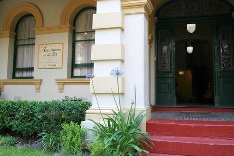 Avonmore On The Park Boutique Hotel - Airlie Beach Holiday 26