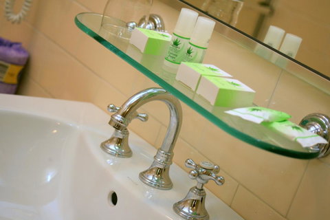 Avonmore On The Park Boutique Hotel - Airlie Beach Holiday 17