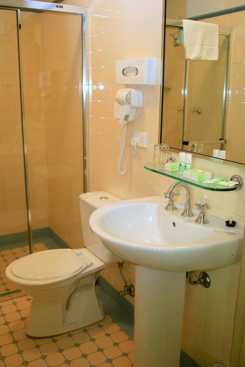 Avonmore On The Park Boutique Hotel - Airlie Beach Holiday 11