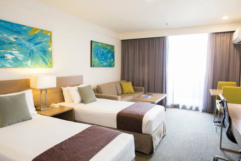 Metro Aspire Hotel Sydney - Airlie Beach Holiday 14