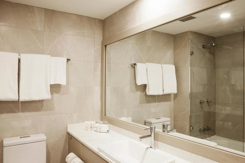 Metro Aspire Hotel Sydney - Airlie Beach Holiday 31