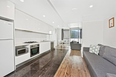 Comfortable Apartment In Central Sydney - Airlie Beach Holiday 1