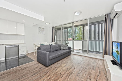 Comfortable Apartment In Central Sydney - Airlie Beach Holiday 2