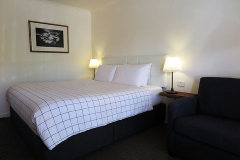 Summerhill Motor Inn - Airlie Beach Holiday 1