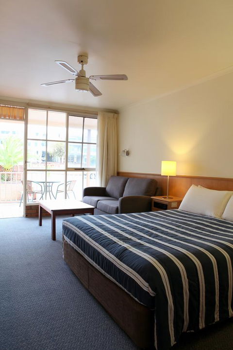 Summerhill Motor Inn - Airlie Beach Holiday 33