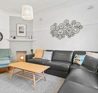 Seaspray - Manly beach apartment close to the sand - Airlie Beach Holiday